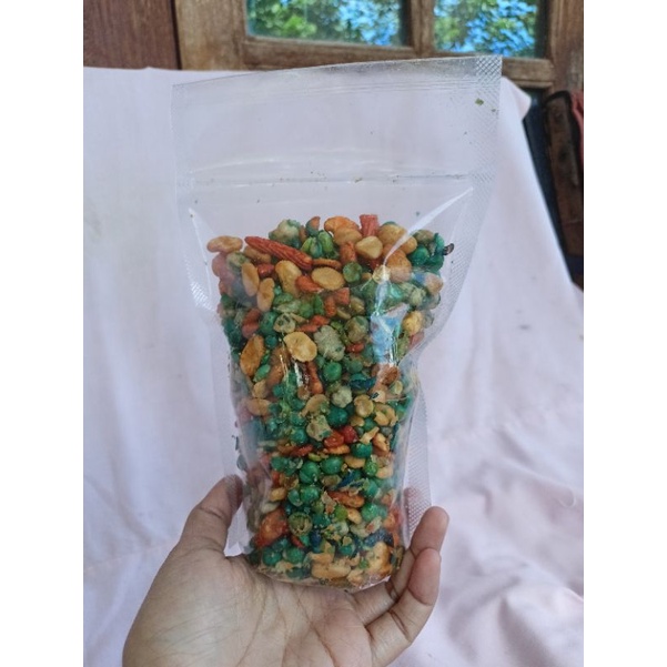 

kacang mix/snack mix gurih