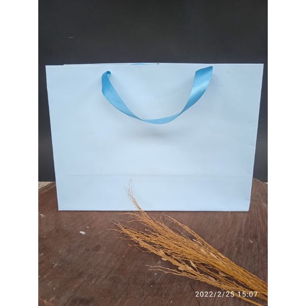 

paperbag warna ukuran 25x15x32