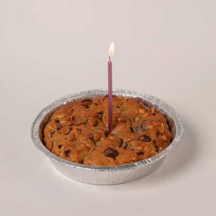 

The Birthday Cookie | Chopped Walnut & Dark Chocolate Chip Cookie | 16cm