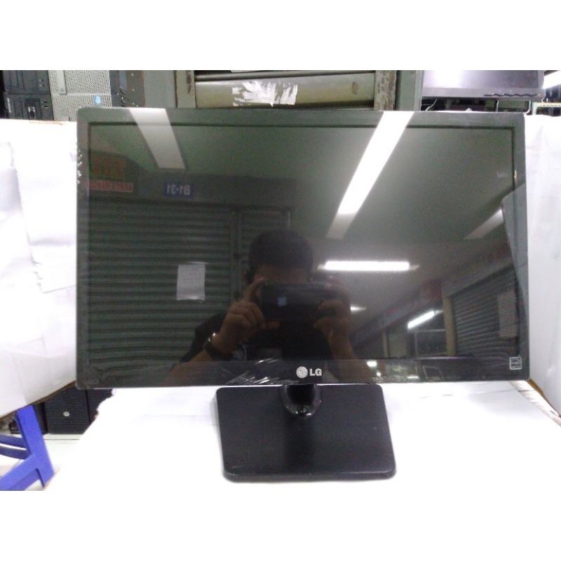 MONITOR MURAH LED LG 19-20 INCH LIKE NEW