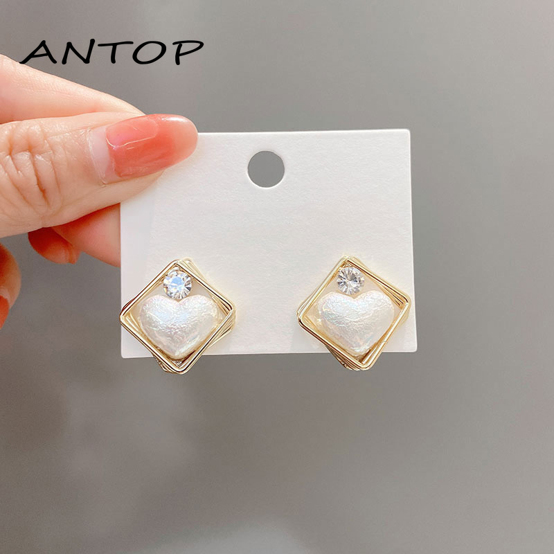 Anting Tusuk Gantung Bahan Alloy Desain Hatimutiara Gaya Koreasimple Untuk Wanita