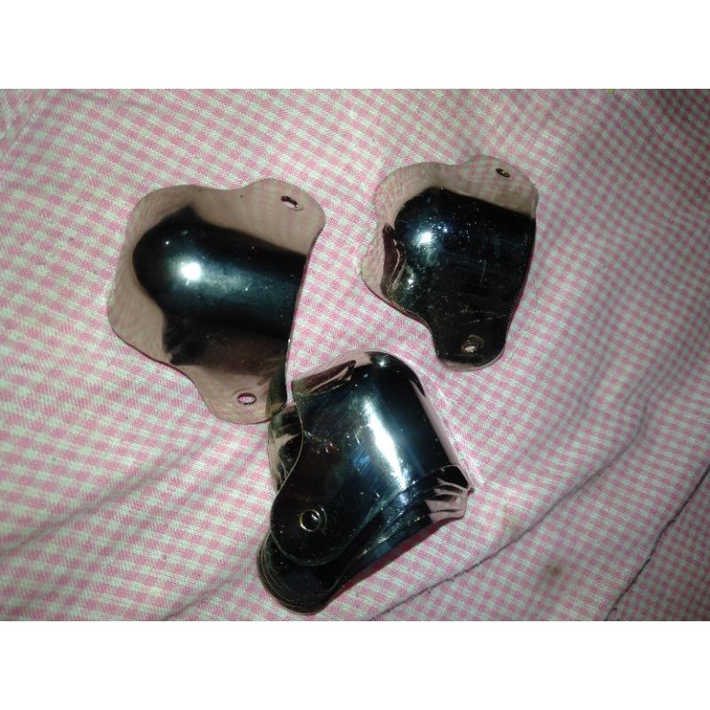 kaki siku kotak plat besi chrome pojok box speaker