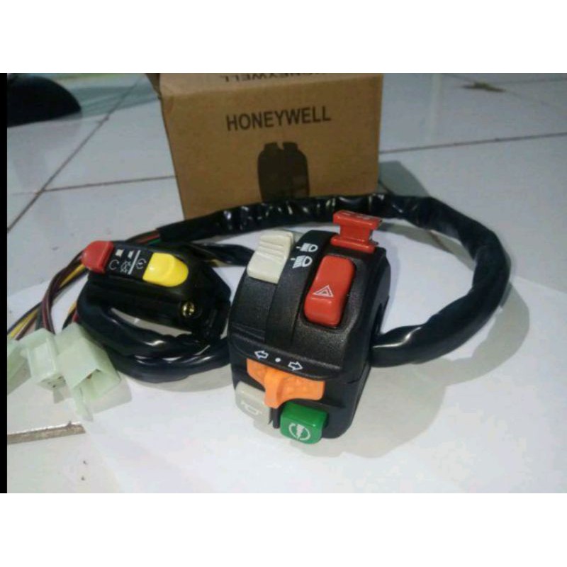 Saklar Set  Saklar Kiri Kanan Honeywell Kanan Domino Thailand Saklar Honeywell (HONEYWELL+SAKLAR TOMBOL MERAH KUNING MAHAL)