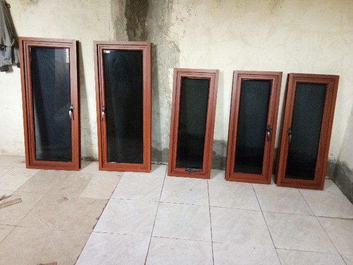 Jendela Aluminium 40x100 Serat Kayu Casement