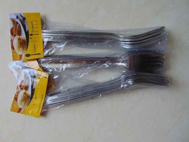 GARPU MAKAN STAINLESS ISI 12 PCS ( 1 LUSIN )