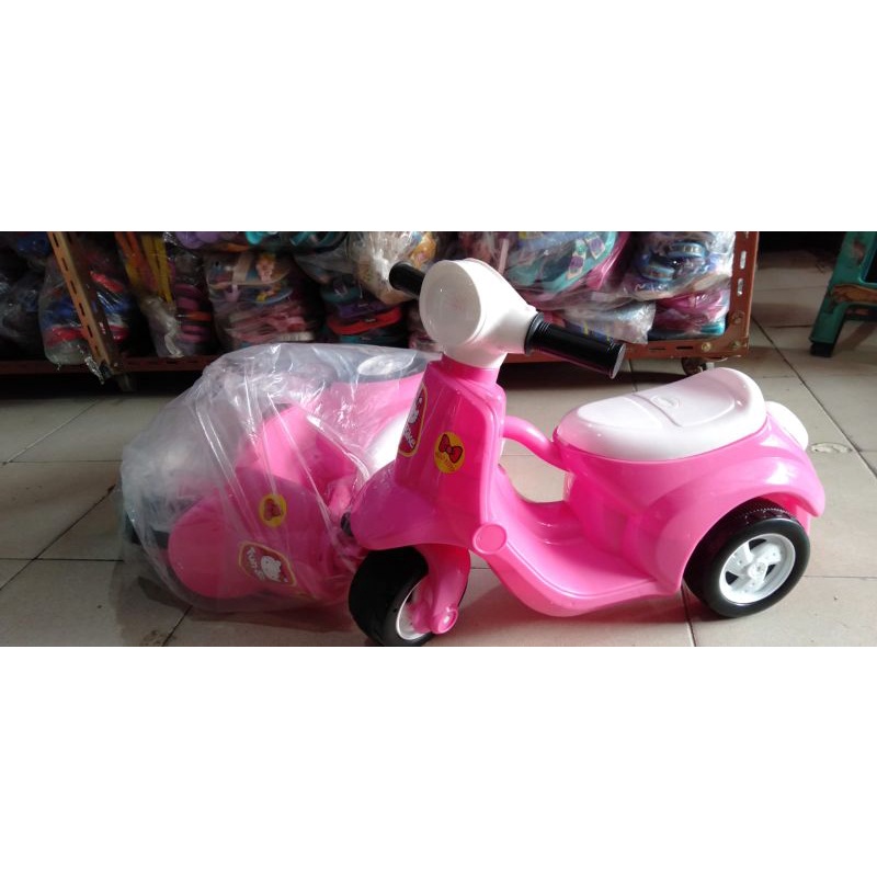 Vespa Musik fun bice Mainan Anak motor duduk dorong pink helokiti