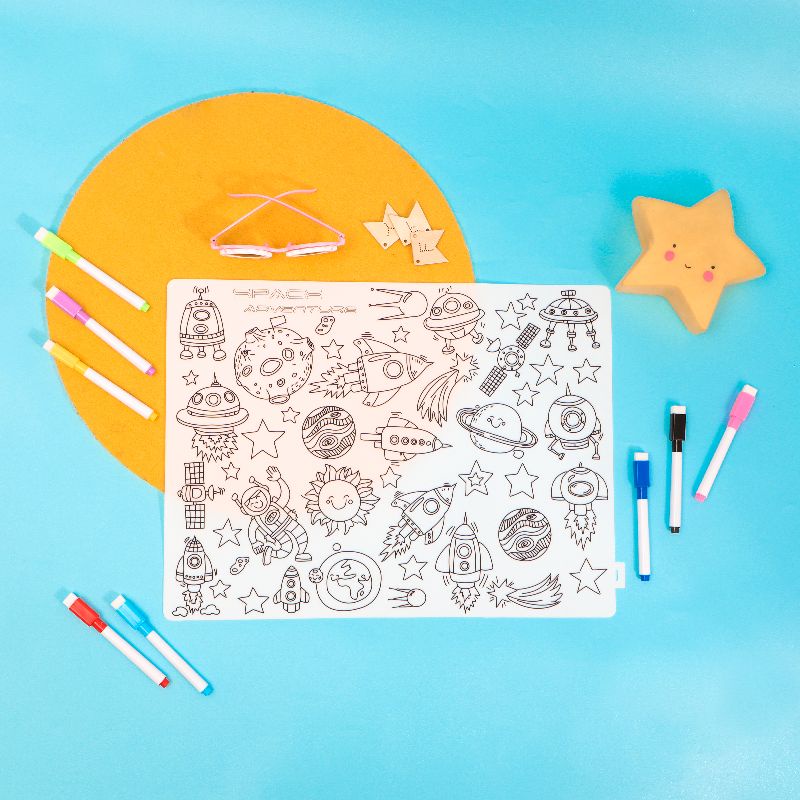 

OKDOODLE Alas Gambar Mewarnai Edukatif Bentuk Astronot Bisa Dihapus Anti Air