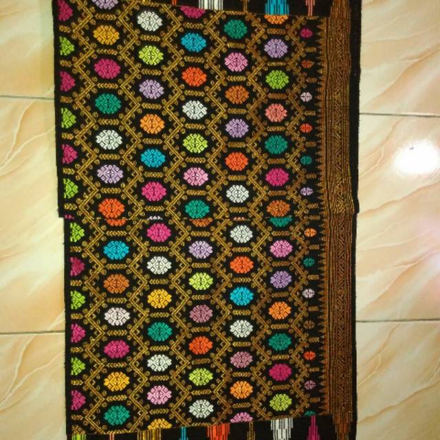 tenun songket lombok