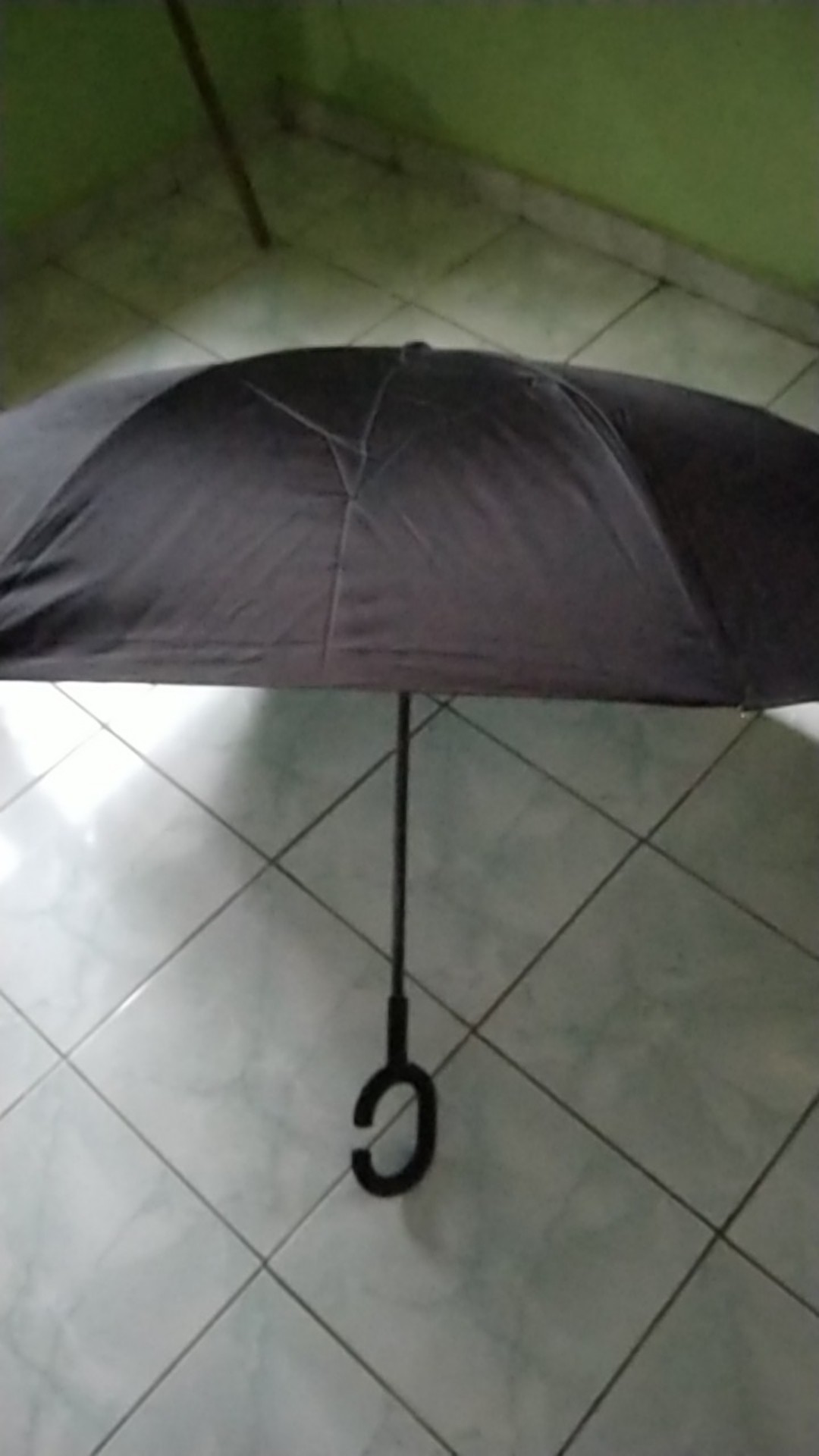 Payung Terbalik Kazbrella / Peralatan Hujan A