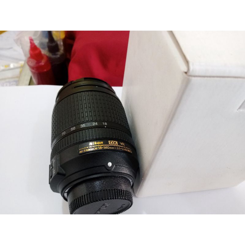 lensa Nikon 18-140mm