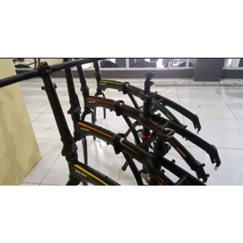 Frame Set Banyak Bonusnya Sepeda Lipat Seli Folding Bike Merk Galant Material Full Alloy Alumunium Sudah Dapet Handlepost Handlebar stang Headset Fork Crank BB Adaptor FD Seatpost Seatclamp Seli mosso f3 dahon ion fnhon