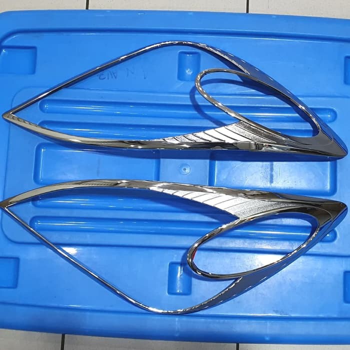 Garnish lampu depan chrome AVANZA NEW 2008-2011