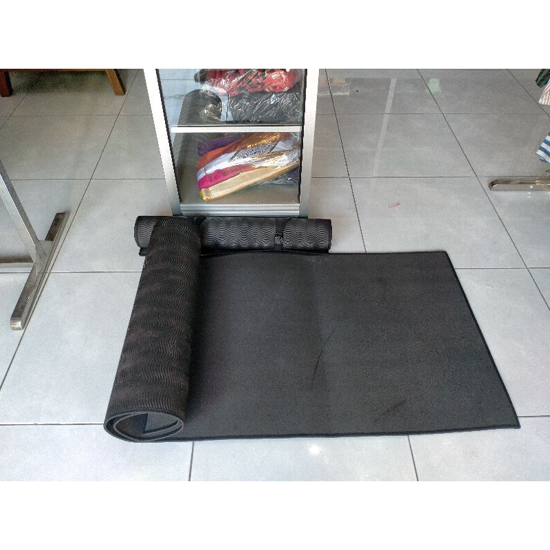 Matras Camping Yoga Lipat Hitam Motif Gelombang