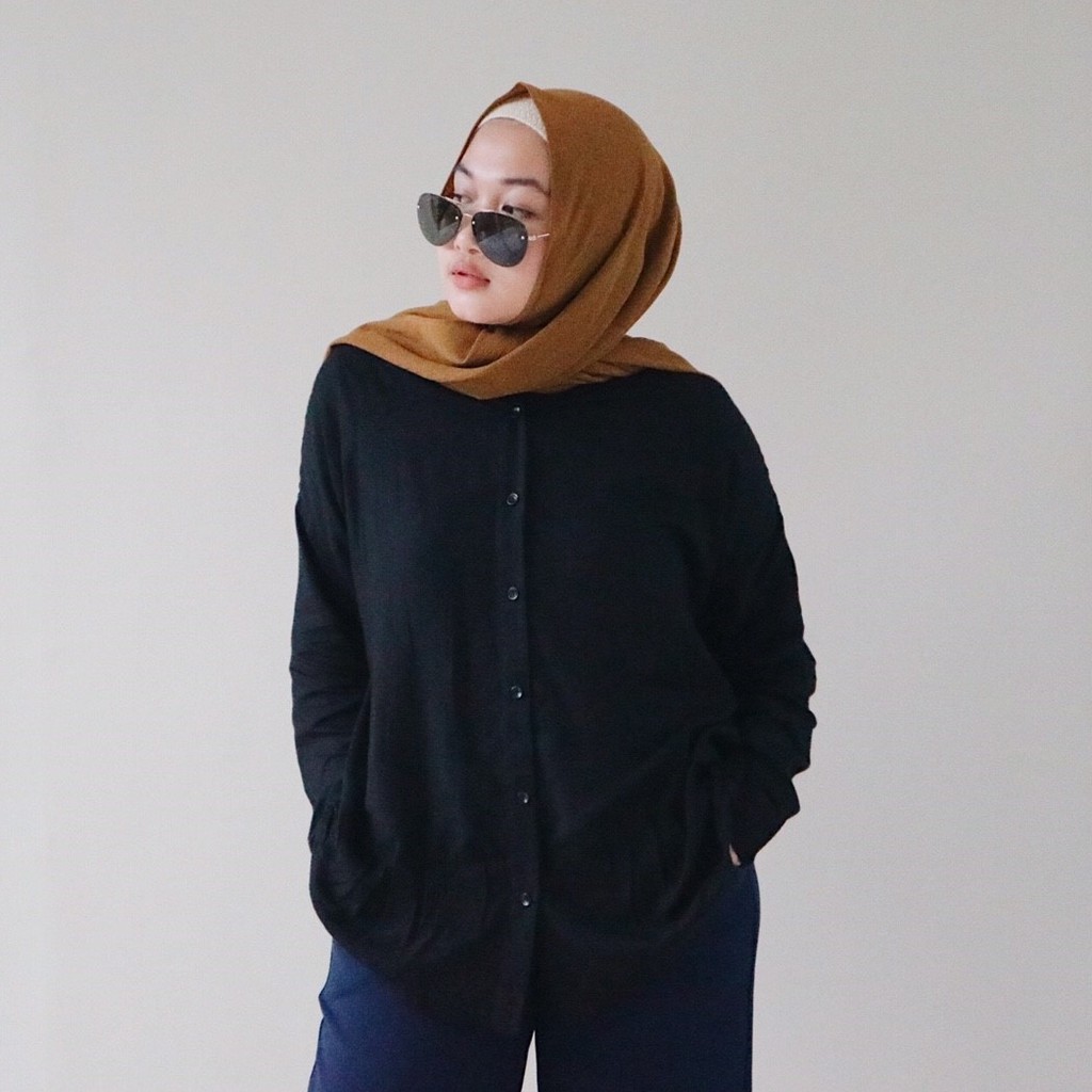 Lily Basic Shirt NEW Kemeja Wanita Polos Katun Rayon Tangan Panjang-Black