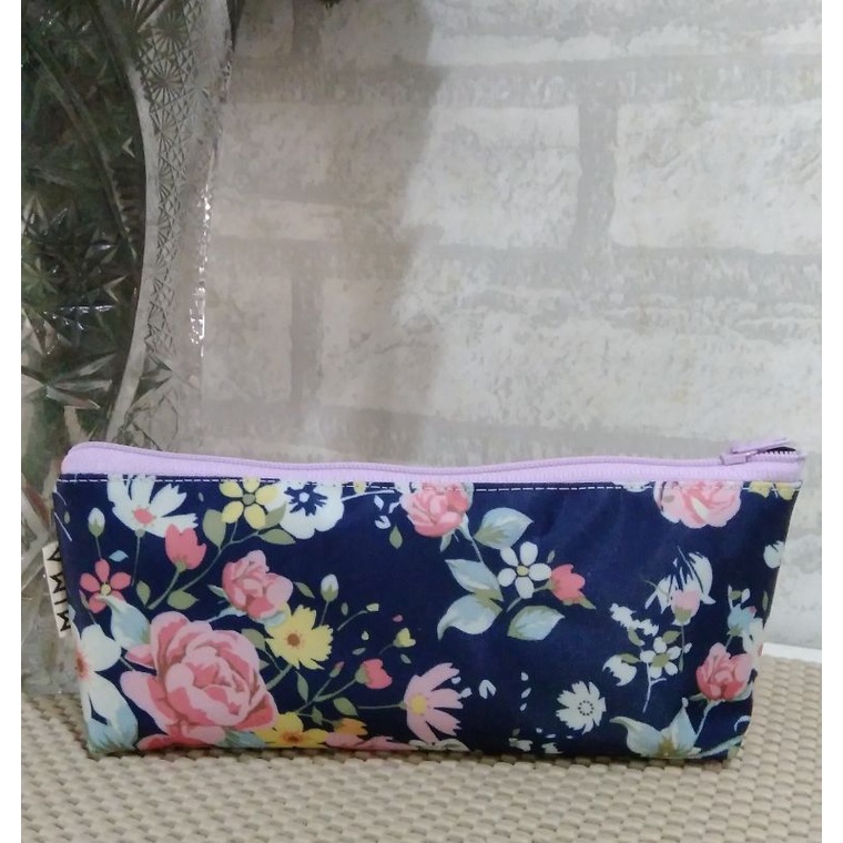 

tempat pensil