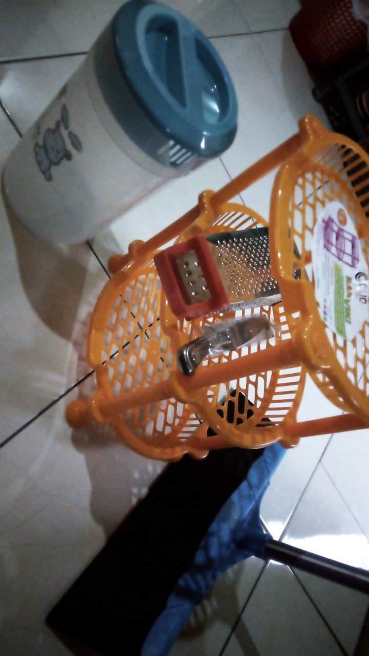 Teko Pelastik Jumbo 4,1 Liter/esakan Jumbo