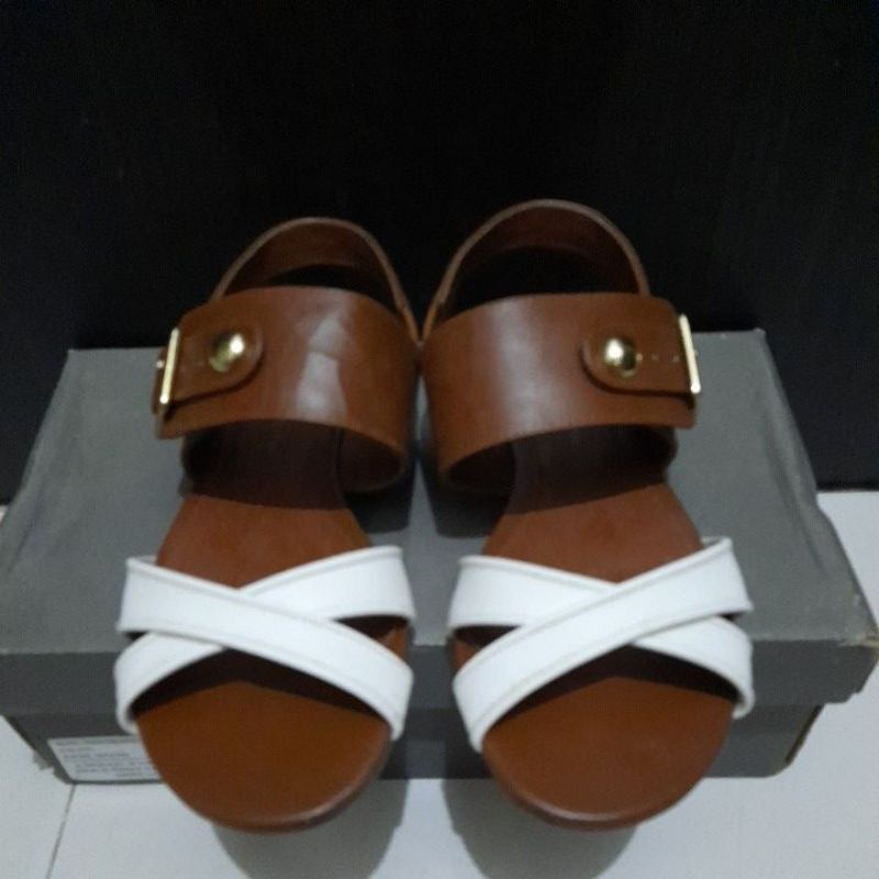 Preloved Charles Keith Shoes Ladies Flat S 35 Insole 23cm Sepatu Sandal Cewek