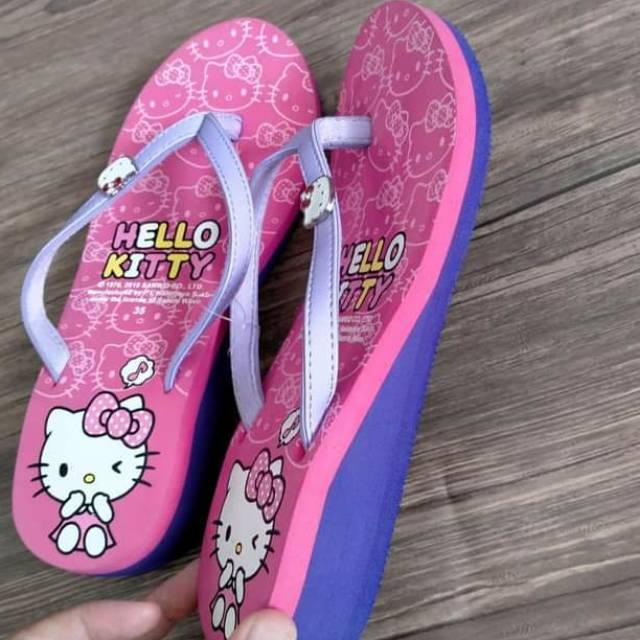 

Disney Sanrio hello kitty