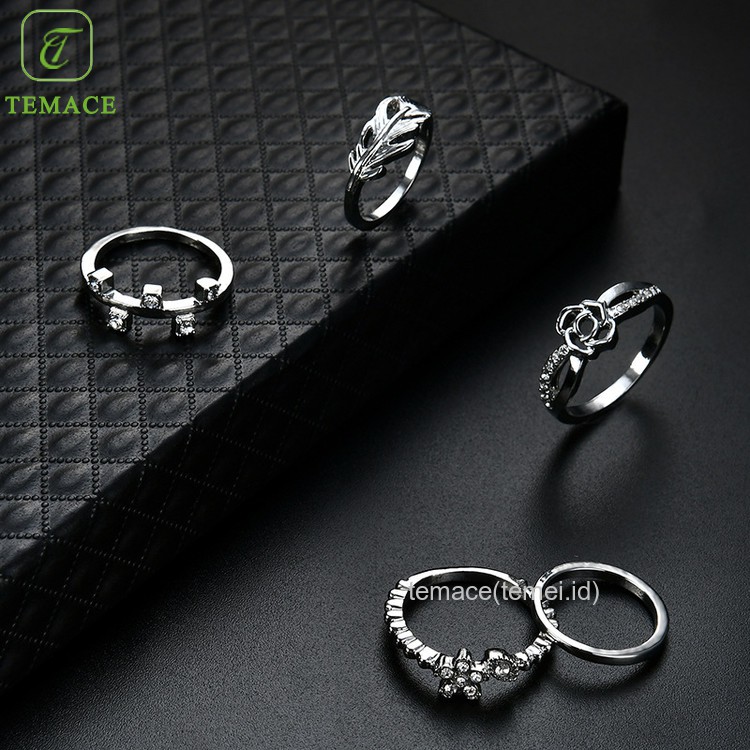 Cincin titanium Set Berlian Imitasi Elegan Korea Wanita 5pc