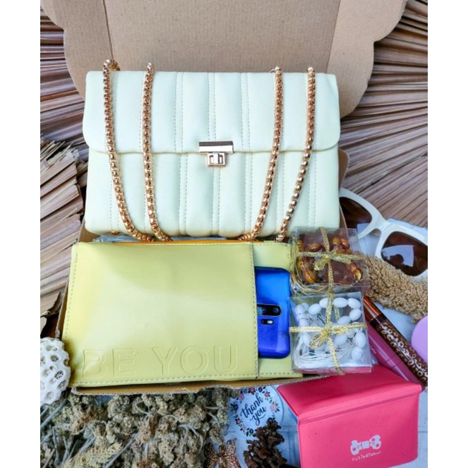 

PAKET GIFT ULANG TAHUN PACAR CEWEK / HAMPERS VALENTINE / HADIAH BIRTHDAY