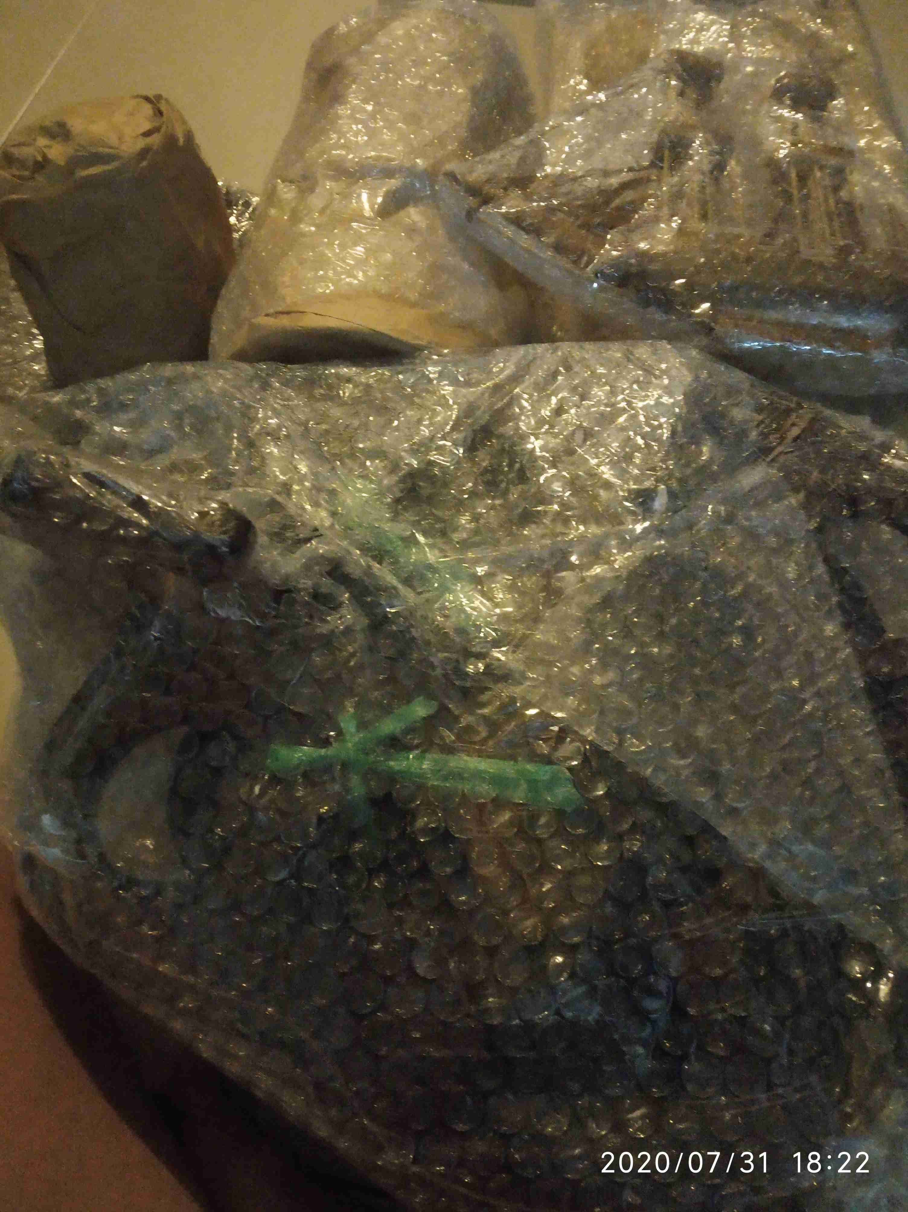 Tempat Aqua - Tempat Gelas Air Mineral Kayu Jati Merak 12 Lobang