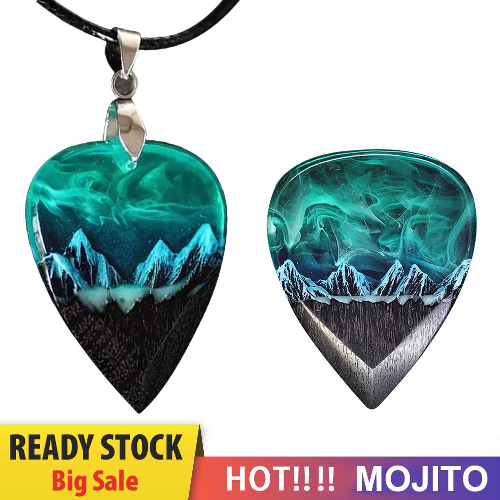 Kalung Rantai Dengan Liontin Bentuk Pick Gitar Bahan Resin Epoksi