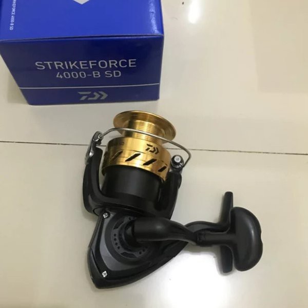 Rel Rell Katrol Pancing Alat Pancing Katrol Gulungan Pancing Rel Reel Daiwa Strikeforce 4000 - B SD