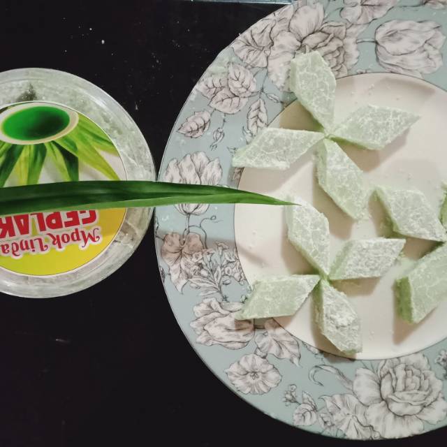

Geplak pandan/toples