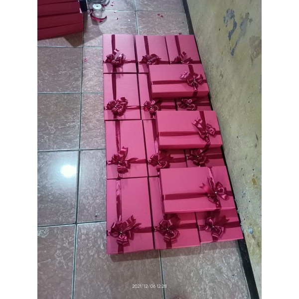 

Hardbox/kotak kado Maron 25 X 18.5 T 6