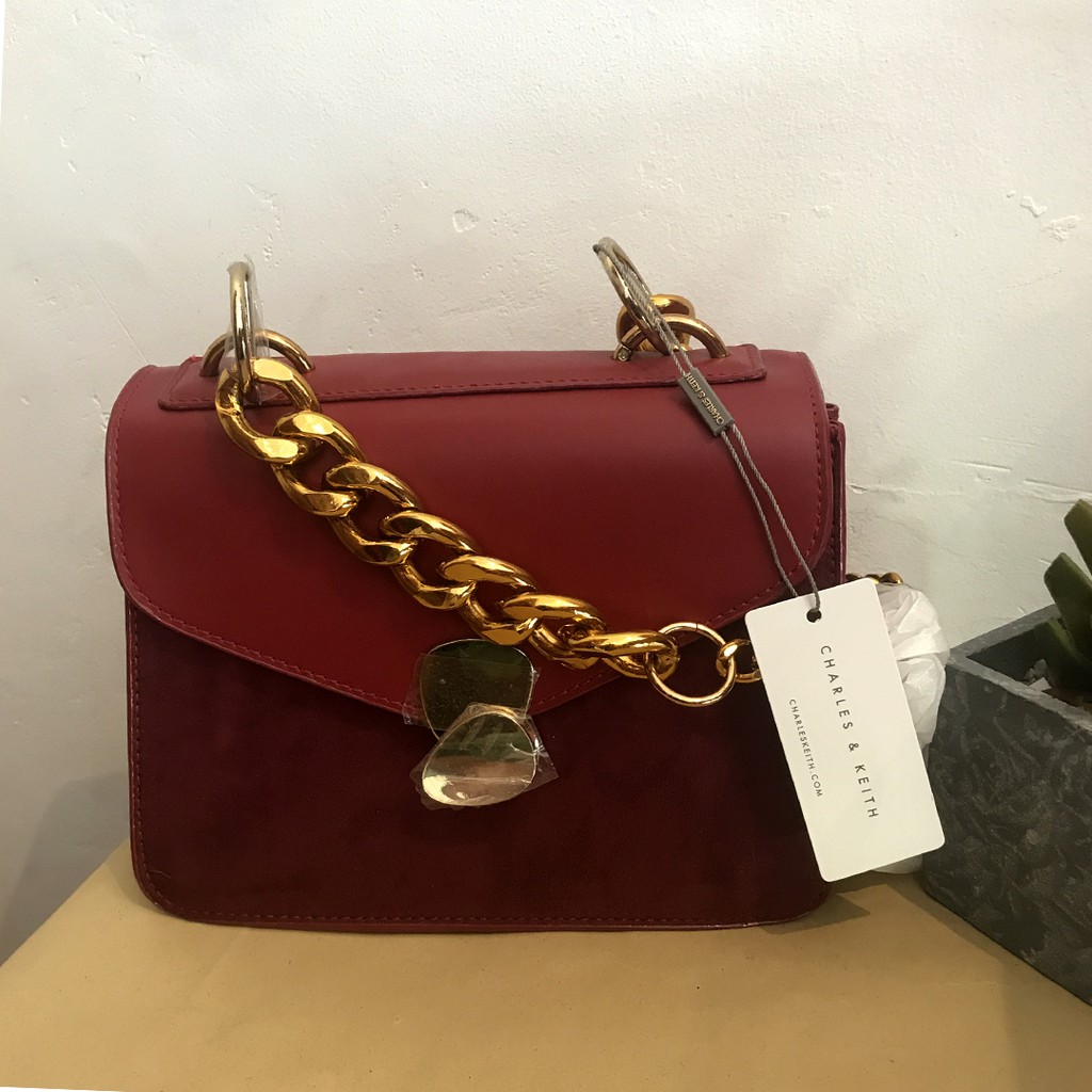 Tas Selempang wanita Medium Velvet Charles and Keith / Woman Metal Detail Front Flap slingbag maroon