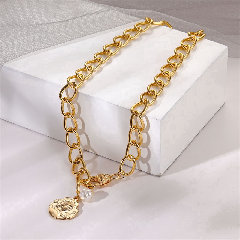 Kalung Rantai Liontin Koin Geometris Klasik Bahan Metal Warna Gold Untuk Wanita