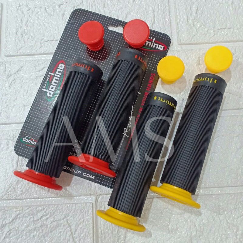 Handgrip Grip Motor Domino Variasi Model Bulu / Sarung Gas Bulu / Handgrip Domino Universal Motor