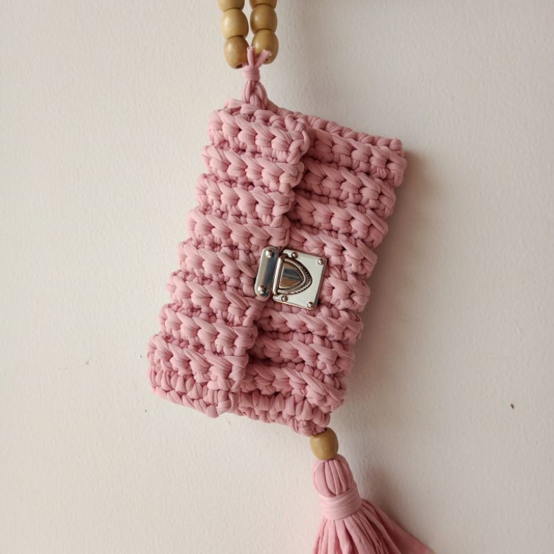 TAS RAJUT HANDMADE CLUTCH MACRAME
ELEGAN TAS PESTA MERAH