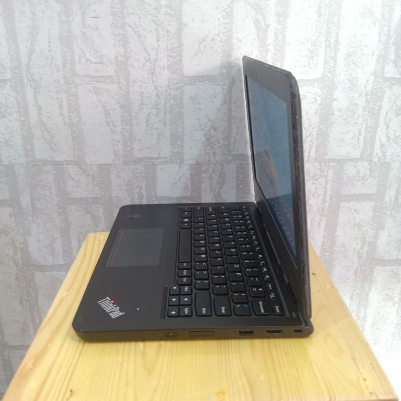 Laptop Lenovo Thinkpad 11e intel Cor M5-5Y10c Ram 4GB HDD 500GB Windows 10 Full aplikasi Siap pakai