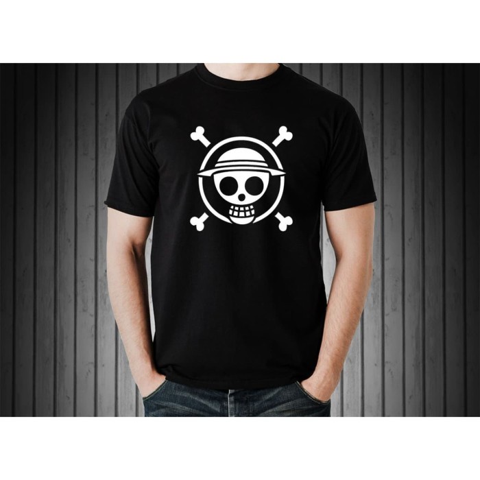 BAJU KAOS ANIME / ONE PIECE / PIRATES LOGO / GLOW IN THE DARK - S