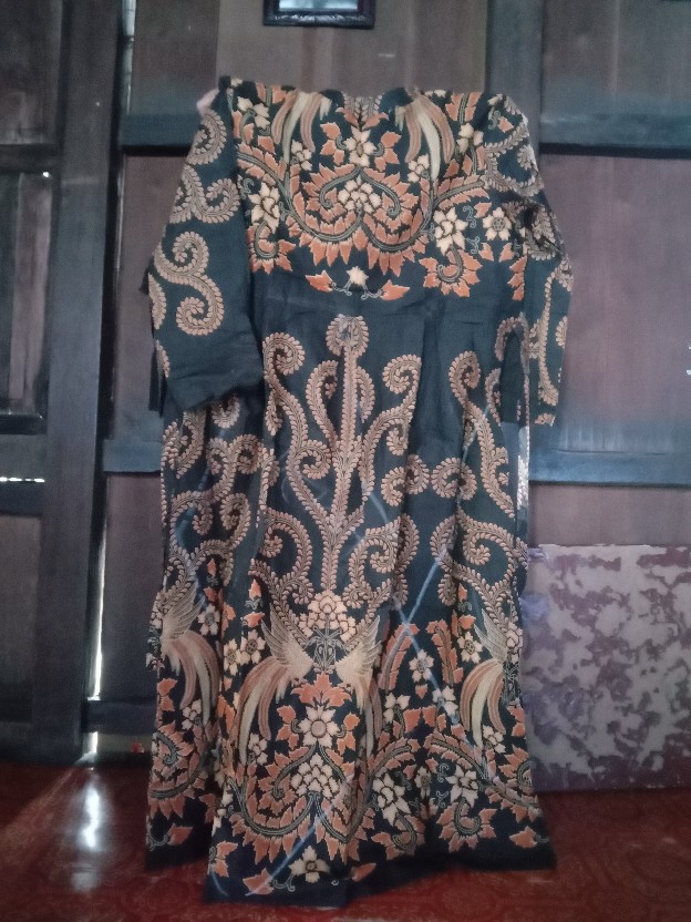 Maura Couple - Sania Ruffle Batik Couple Ori Ndoro Jowi Dnt Couple Batik Gamis Batik Keluarga Renda