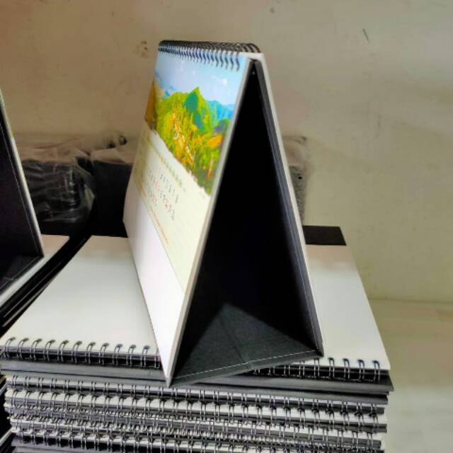 

Kalender meja jumbo tahun 2020