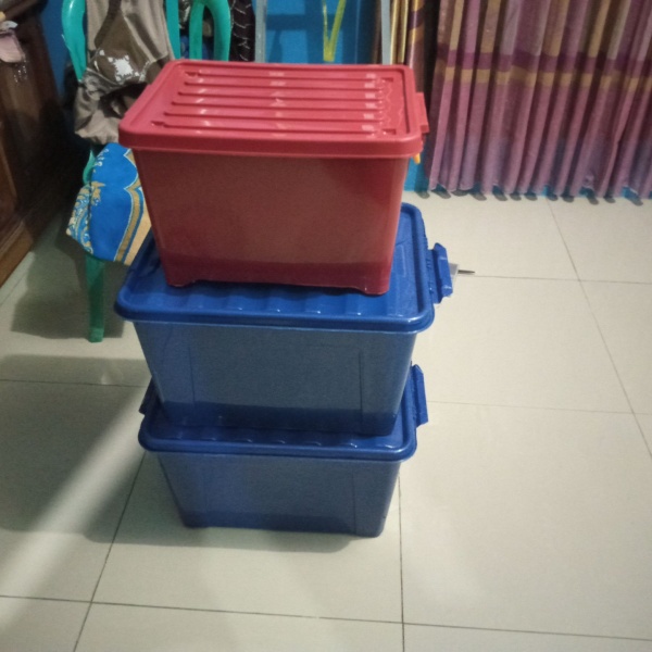 Box Container 30 Liter Roda Warna Merk LG Kualitas Sinplas Shinpo Tebal Kontainer Penyimpanan Barang Rak Susun Serbaguna