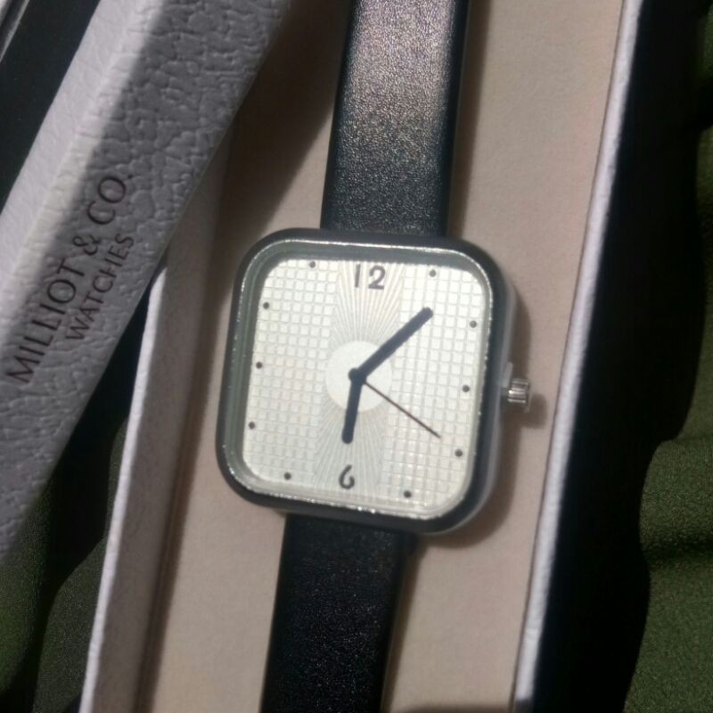 MILLIOT & CO. Tommy Watch Black, Jam Tangan Hitam Elegan