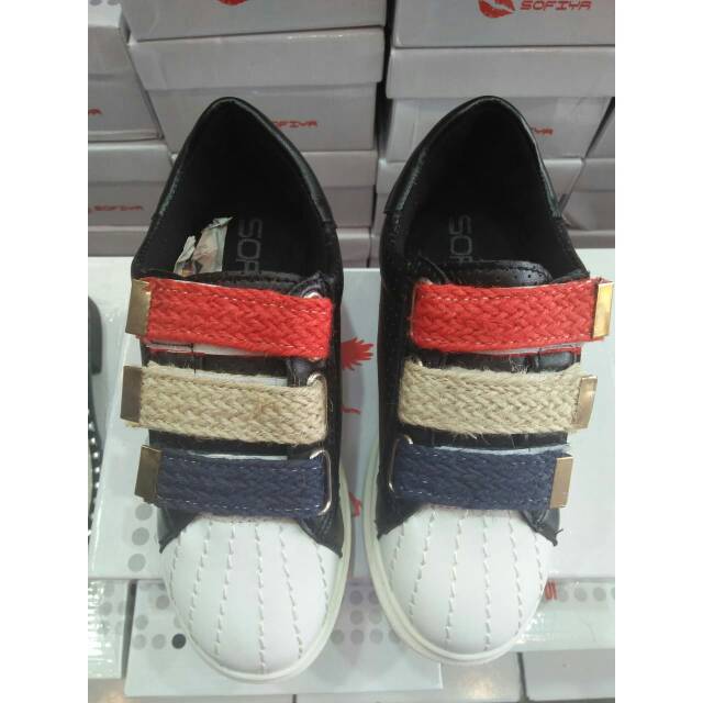 SEPATU SOFIYA
