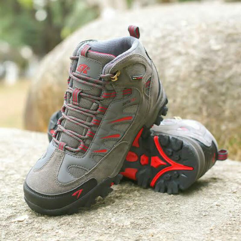 Sepatu gunung hiking outdoor snta 493 grey