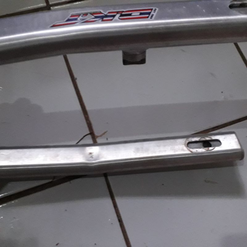 swing arm Satria Fu DKT