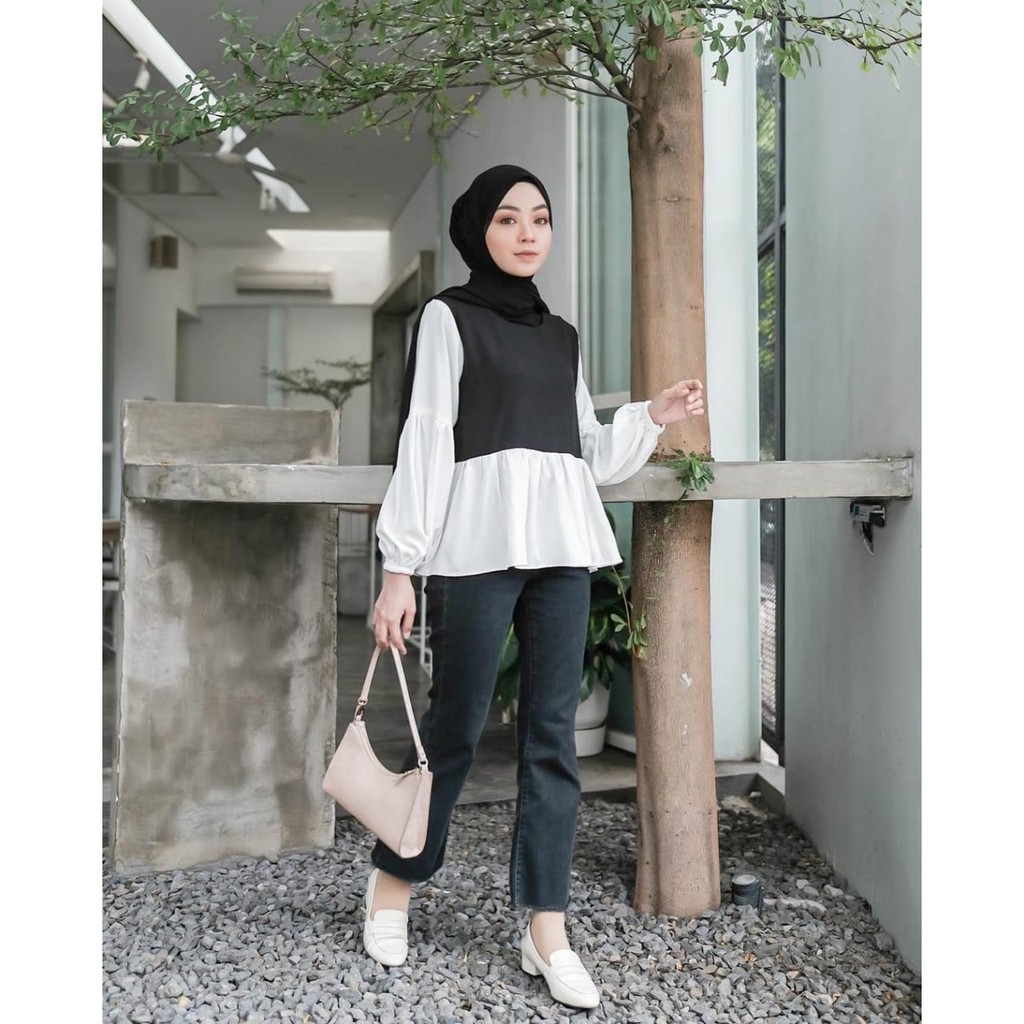 Shakila Top Atasan Blouse Pricilia Black White Fashion Muslim Terlaris
