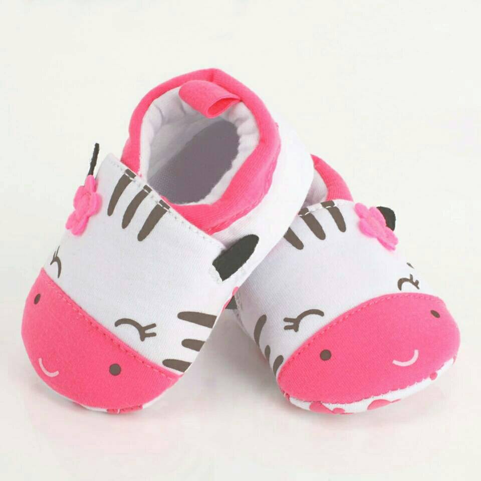 sepatu bayi anak sapi lucu. prewalker