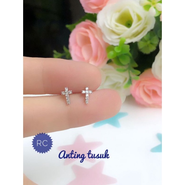 [Xuping] Anting tusuk motif salib / anting salib / anting tusuk salib / anting wanita salib / anting