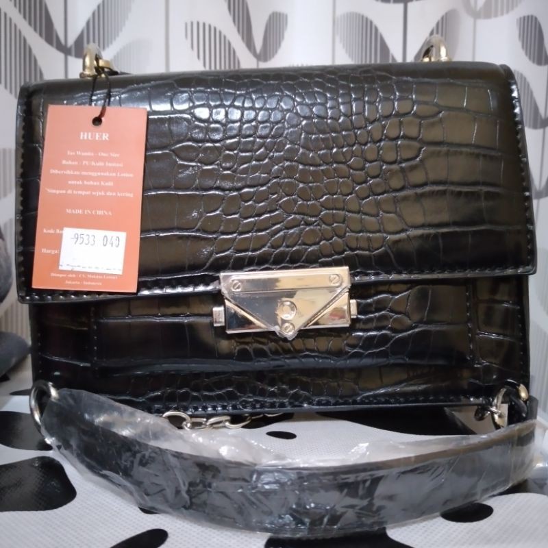 HUER LAUREY CROC EMBOSSED