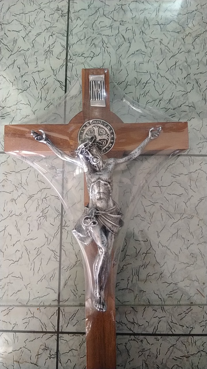 Salib Gantung Katolik Kayu Jati Korpus Tembaga 30cm