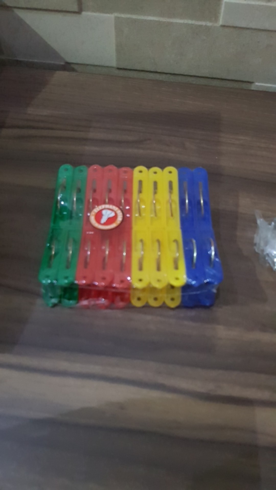 Isi 20 Buah Penjepit Pakaian