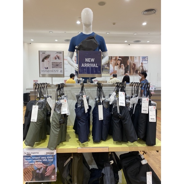 Payung Compact UV Protection UNIQLO