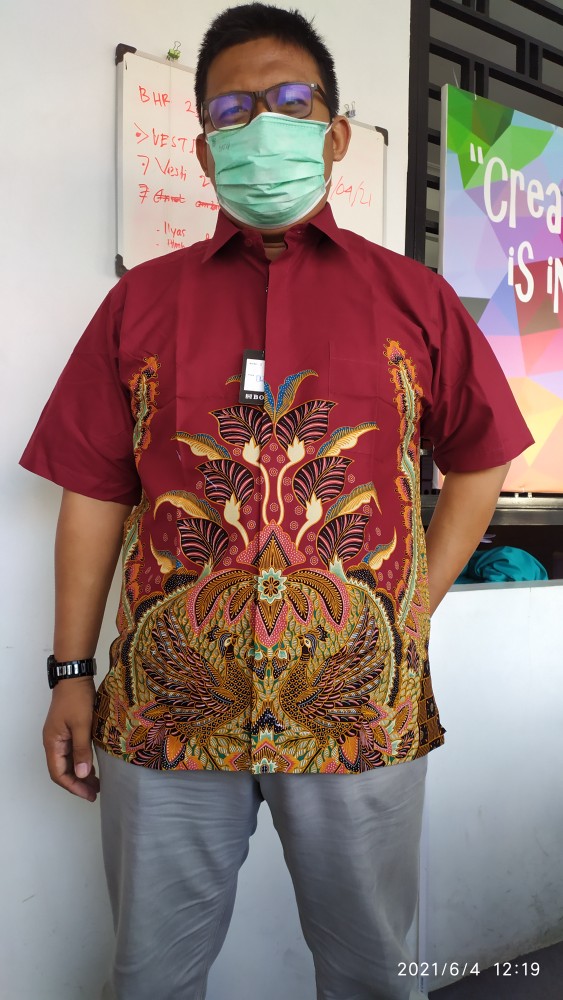 Boss Kemeja Batik Lengan Pendek Regular Fit 8117